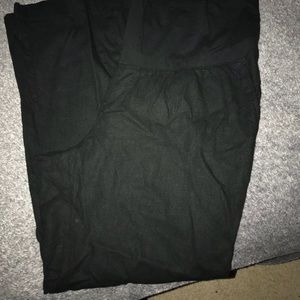 Old navy maternity linen pants NWOT
